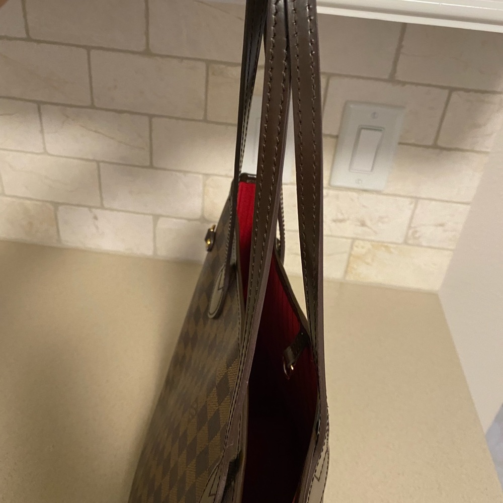 Louis Vuitton Neverfull - Picture 10 of 16